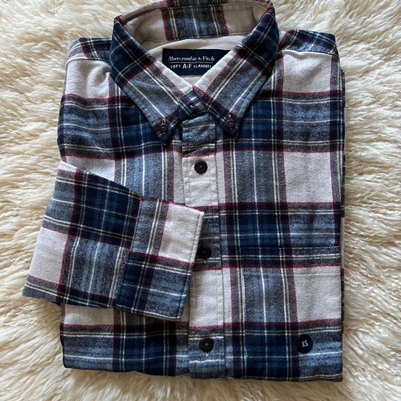Abercrombie & Fitch Blue/Cream Classic Plaid Button Down Shirt. Size XS - Picture 3 of 9